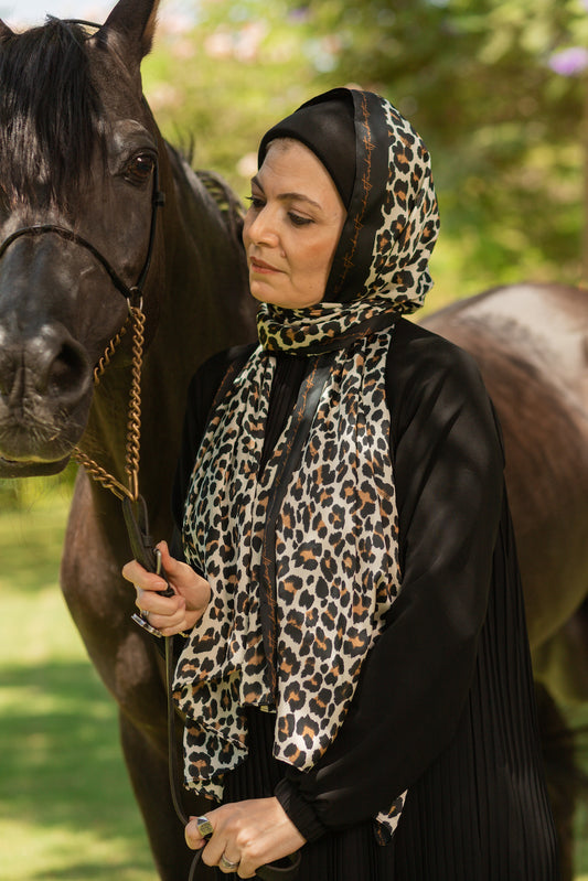 Leopard Scarf in Brown