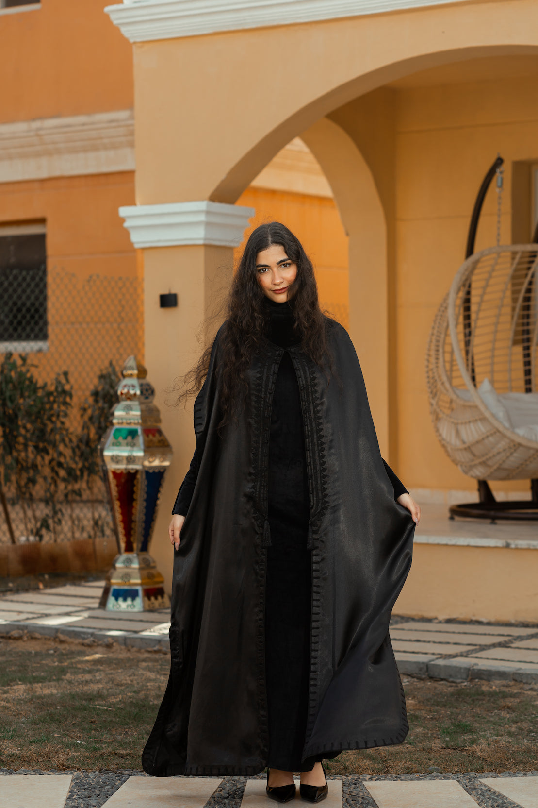 All Black Tabarka Cape