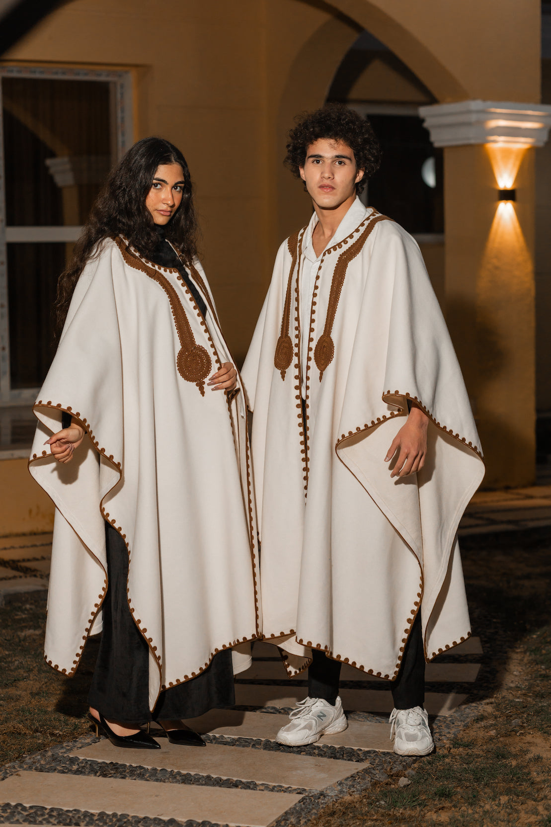 Tuareg Unisex Cape in Off-White